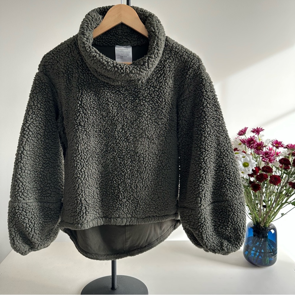 Lululemon Warm Restore Sherpa Pullover • Army Green • xs/s • cotton blend • READ
